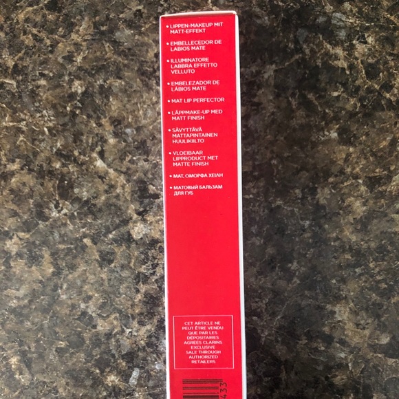 Clarins velvet lip perfector - Picture 2 of 5